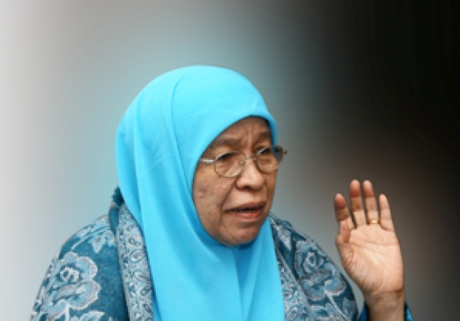 Prof. Dr. Huzaemah T. Yanggo Terpilih Sebagai Rektor IIQ Jakarta 2014-2018