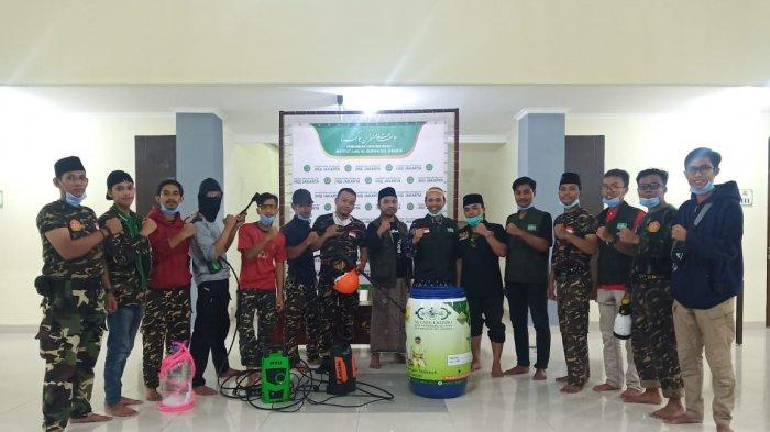 IIQ Tangsel Merasa Terbantu dengan Penyemprotan Disinfectant Gratis dari NU Care-LAZISNU