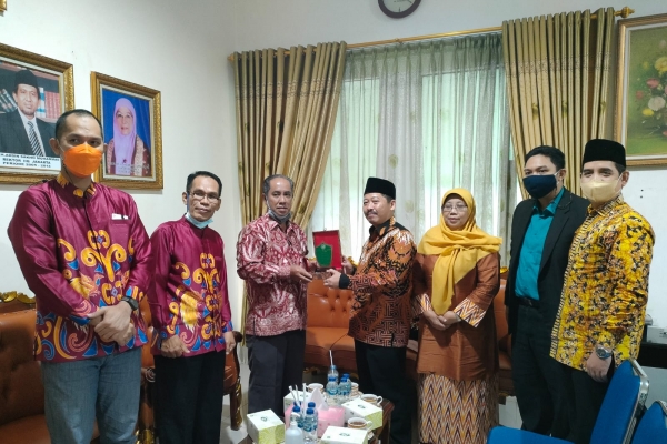 Kunjungan Silaturrahmi Universitas Papua Madani Jayapura ke IIQ Jakarta