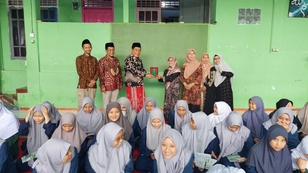 Rombongan FSEI Berkunjung Ke Pondok Pesantren Turus Pandegelang