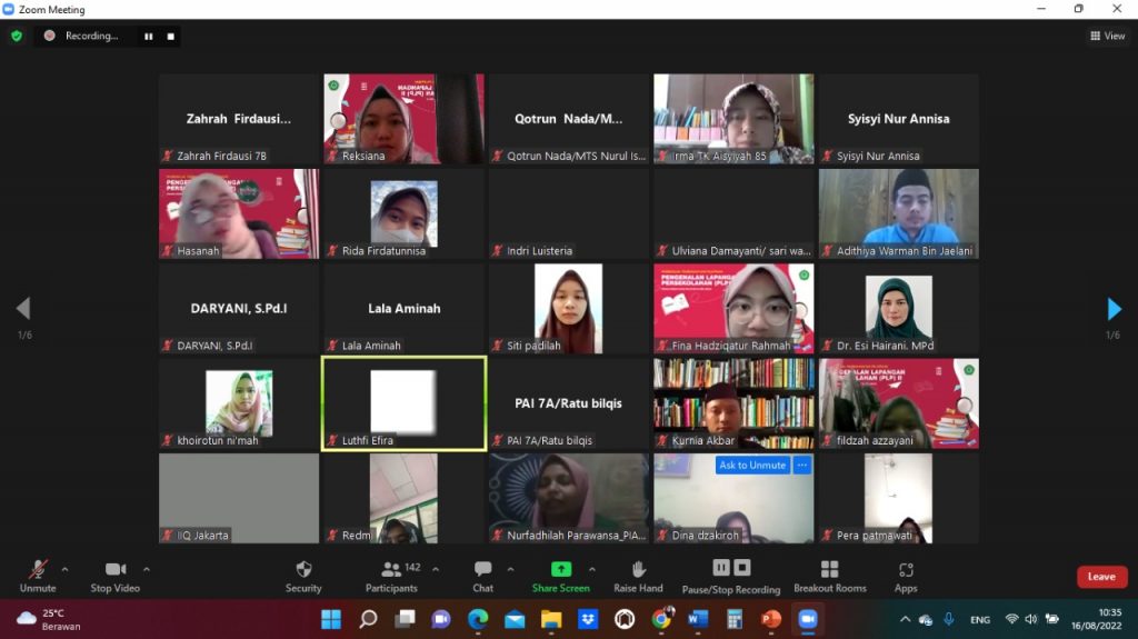 MAHASISWA FAKULTAS TARBIYAH  DILEPAS OLEH REKTOR  DALAM KEGIATAN PLP  II TAHUN AKADEMIK 2022/2023