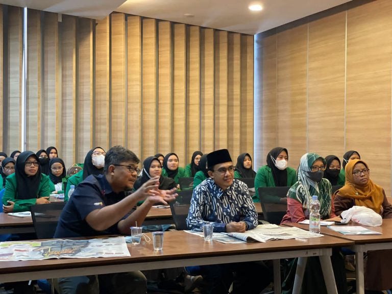 Prodi KPI IIQ Jakarta Kunjungan ke Koran Sindo MNC Group