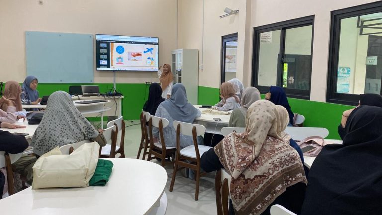 Tingkatkan Mutu dan Kompetensi Calon Guru,  Fakultas Tarbiyah Desain Ruang Laboratorium Micro Teaching  Berbasis Smart Class