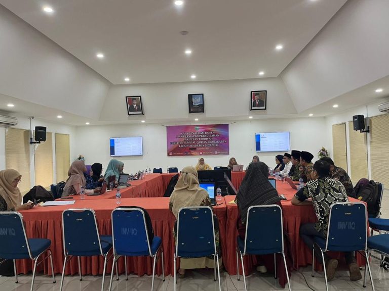 Fakultas Tarbiyah Melaksanakan Rapat Evaluasi Dosen dan Persiapan Mengajar  Semester Genap Tahun Akademik 2023/2024