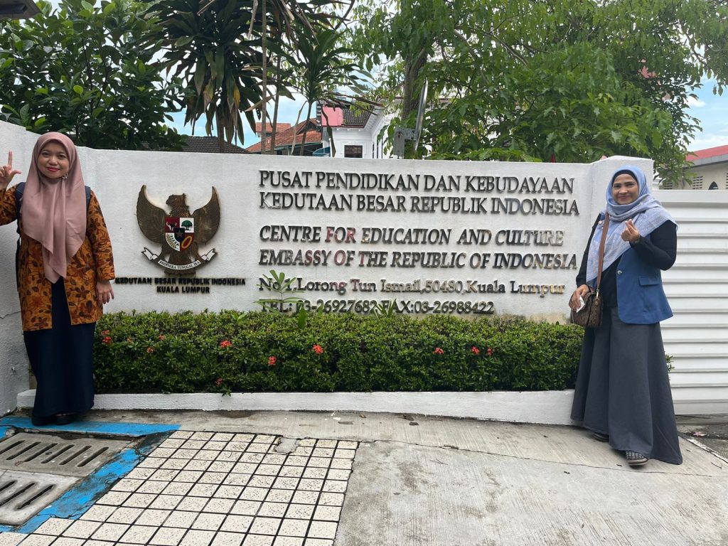 Dekan dan Kaprodi PAI  IIQ Jakarta Melakukan Kunjungan Kerja ke Universitas dan Sekolah  di Kuala Lumpur-Malaysia