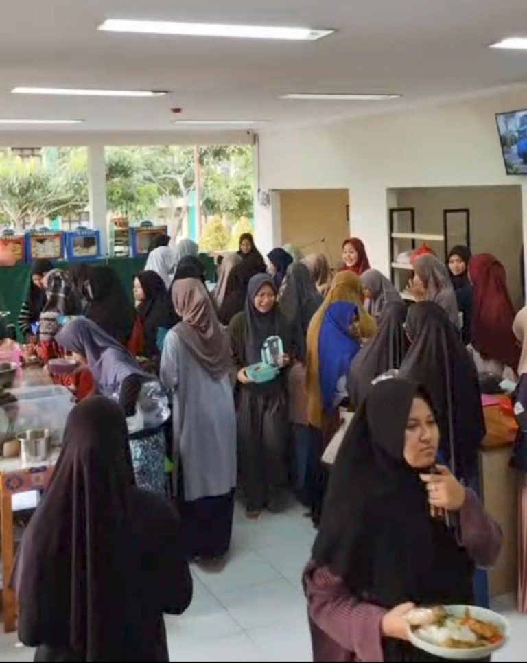 IIQ Jakarta Sediakan Buka Puasa dan Sahur Gratis untuk Mahasiswa