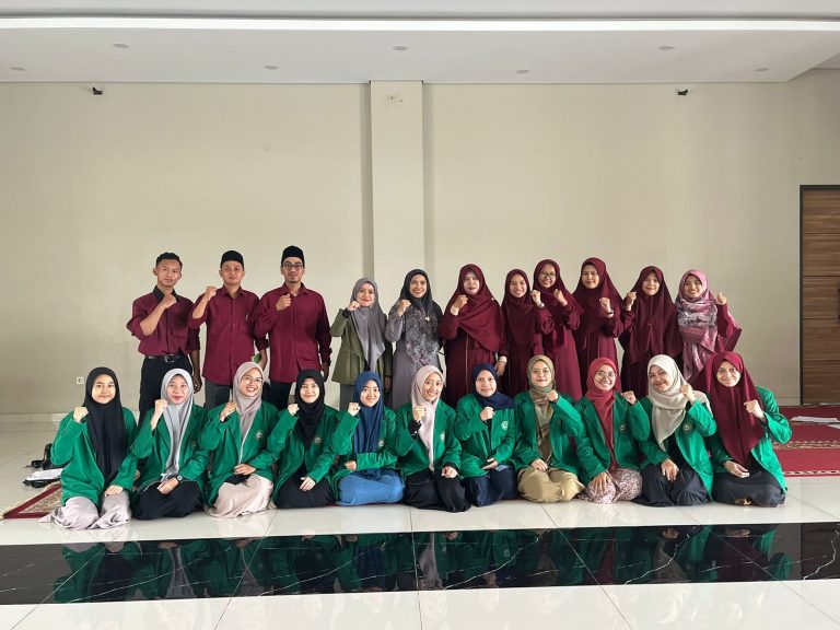 PKM Mahasiswa Fakultas Tarbiyah IIQ Jakarta Berperen dalam Mengisi Kegiatan Pesantren Ramadan  Di SMP Al-Aqsyar Bogor