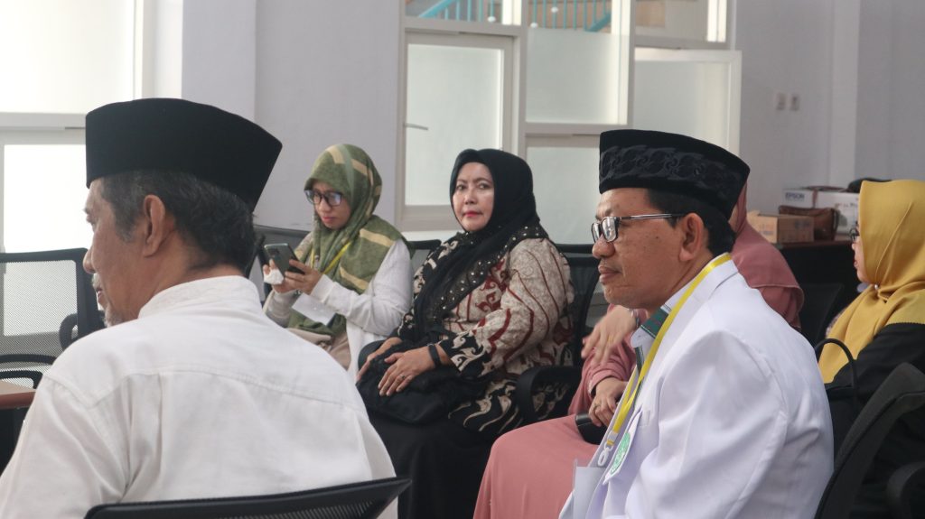 Suara Emas Hj. Maria Ulfah Diganjar Penghargaan Istimewa dari JQH NU