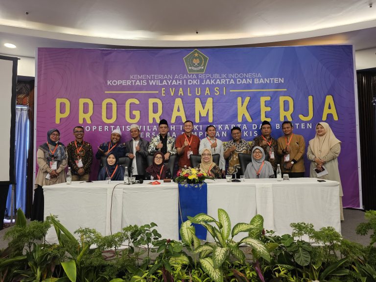 Rektor IIQ Jakarta Hadiri Rapat Kerja Kopertais dan Pimpinan PTKIS untuk Penguatan Menuju Akreditasi Unggul