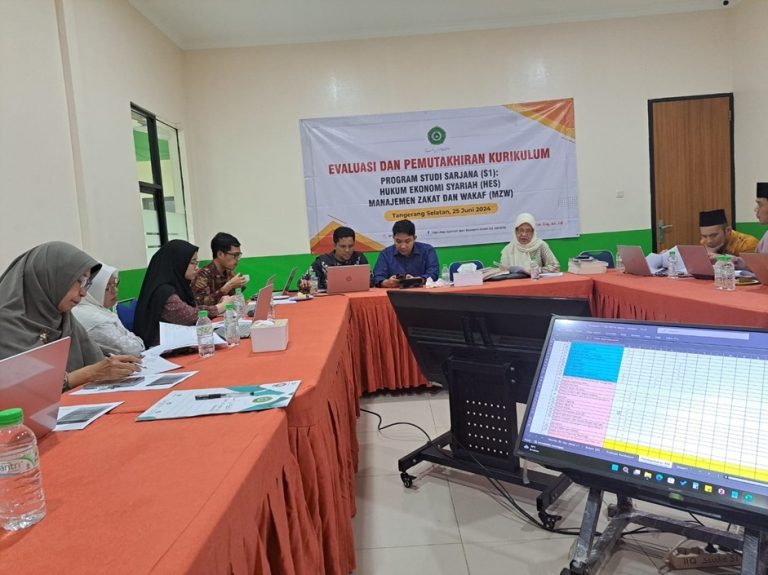 Prodi Sarjana Hukum Ekonomi Syariah (HES) IIQ Jakarta Mantapkan Kurikulum Baru untuk Era Industri 4.0