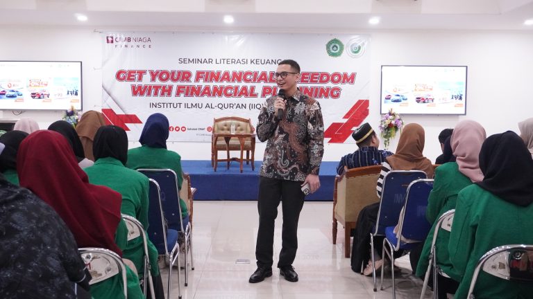 Seminar Literasi Keuangan FSEI IIQ Jakarta: Meningkatkan Kesadaran Mahasiswa akan Pentingnya Perencanaan Keuangan