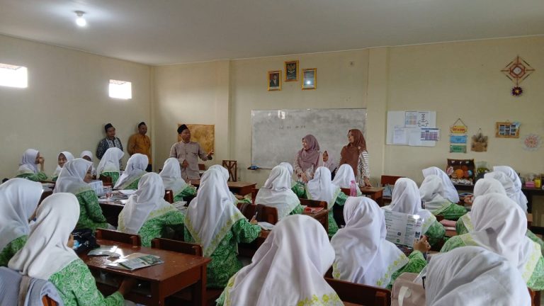 IIQ Jakarta Gencarkan Sosialisasi ke Pondok Pesantren, Kali ini Ponpes Al-Awwabin