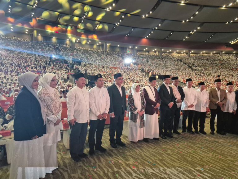 Rektor IIQ Jakarta Hadiri Gebyar Milad 6 Dekade Pondok Pesantren Attaqwa Putri di SICC
