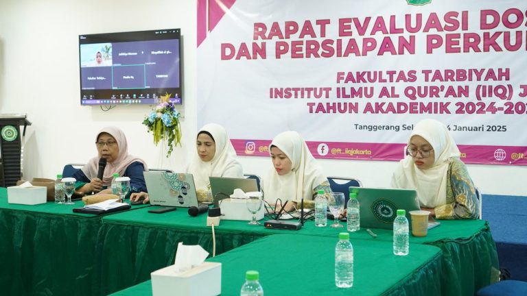 Rapat Evaluasi Dosen Fakultas Tarbiyah dan Persiapan Mengajar  Semester Genap Tahun Akademik 2024/2025