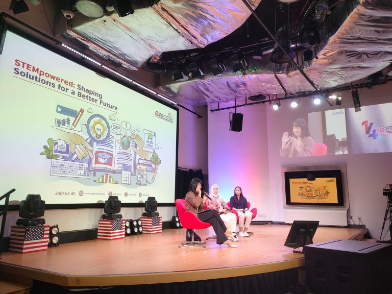 Mahasiswa IIQ Jakarta Hadiri Acara STEMpowered: Shaping Solutions for a Better Future