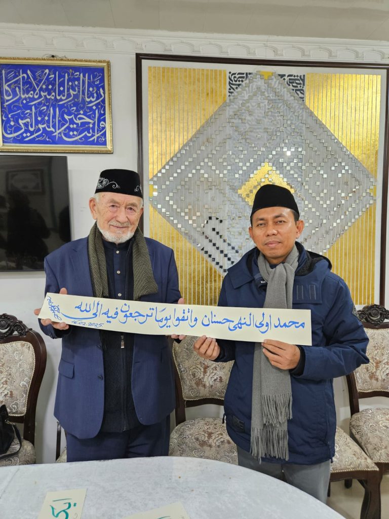 Dekan FUD Bersama Delegasi “100 Cahaya untuk Imam Bukhari” Menjajaki Kerjasama dengan Kaligrafer Terkemuka di Uzbekistan