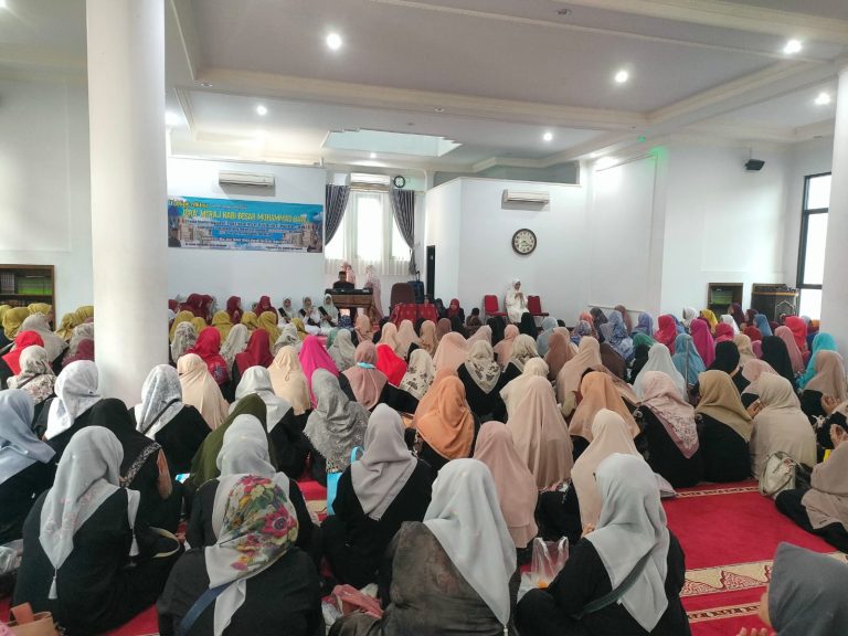Rektor IIQ Jakarta Hadiri Tabligh Akbar Peringatan Isra’ Mi’raj di Pondok Pesantren Nuruzzahroh Depok