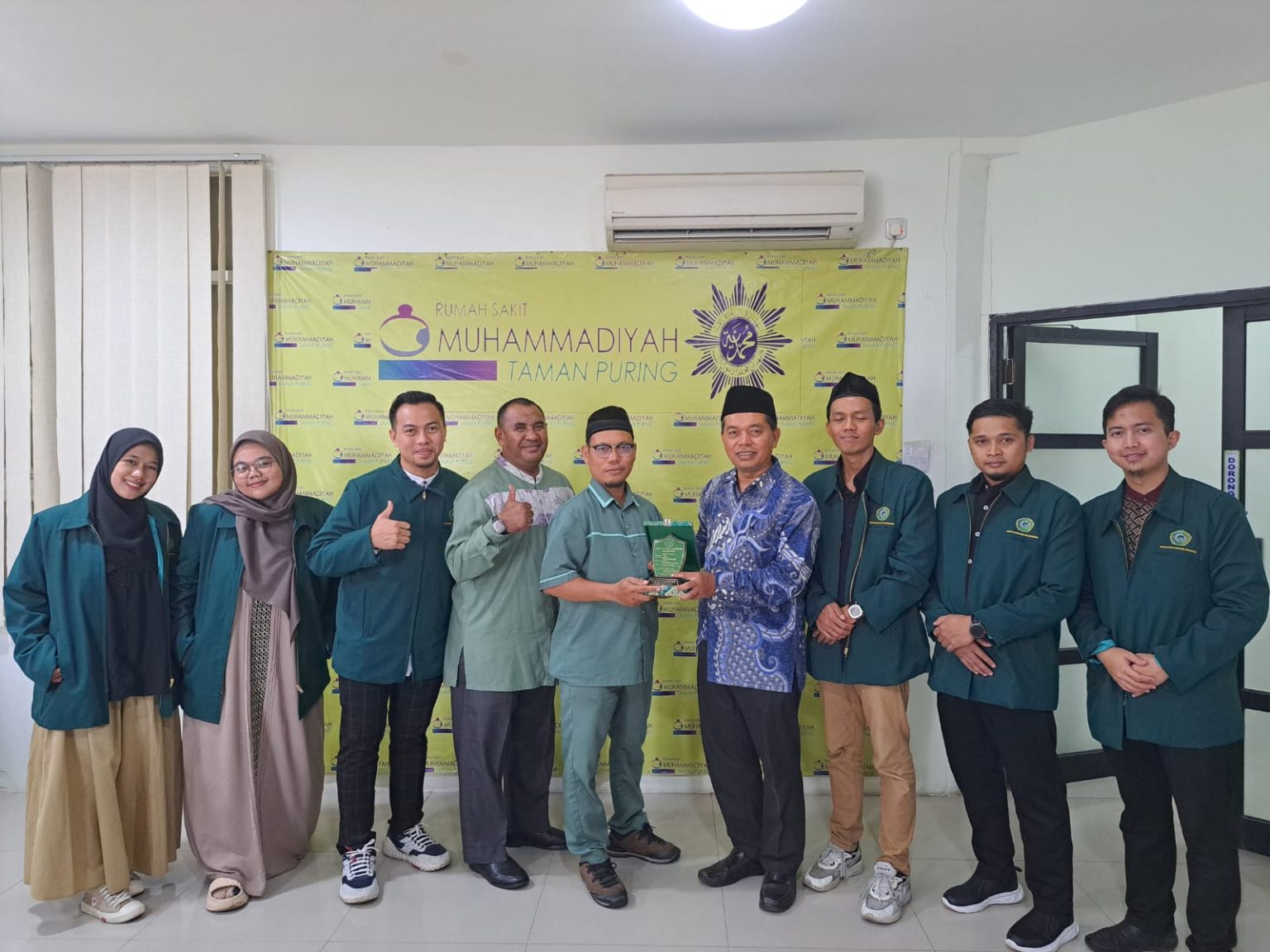 Tingkatkan Pemahaman tentang Rumah Sakit Syariah, Mahasiswa Pascasarjana IIQ Jakarta Kunjungi RS Muhammadiyah Taman Puring