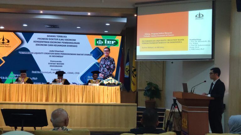 Dosen IIQ Jakarta, Syafaat Muhari, Lulus Program Doktor Ekonomi Universitas Trisakti dengan Disertasi Mengenai Liquidity Creation di BPRS