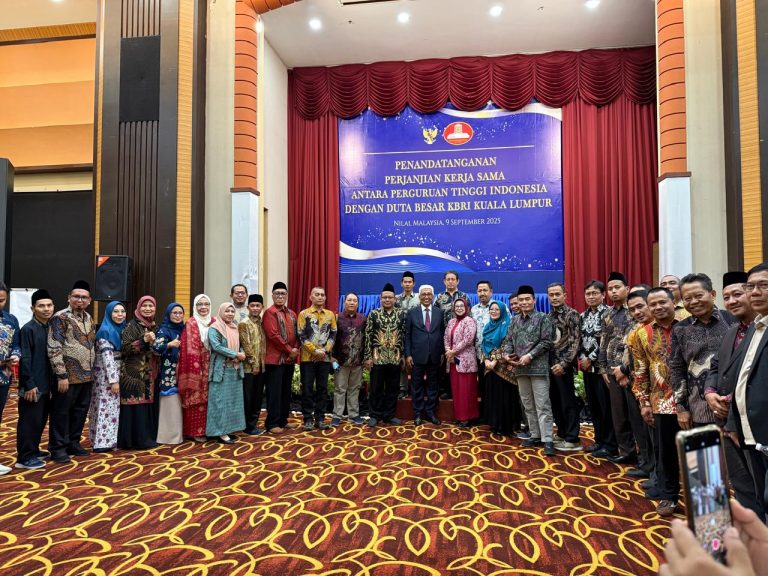 Rektor IIQ Jakarta Hadiri Penandatanganan Kerjasama dengan Dubes KBRI Kuala Lumpur, Didampingi Ketua LPKM