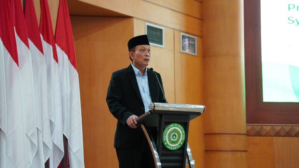 Menyemai Cinta dan Ekoteologi, Prof. Sahiron Syamsuddin Ajak Wisudawan IIQ Jakarta Bangun Generasi Peduli Lingkungan