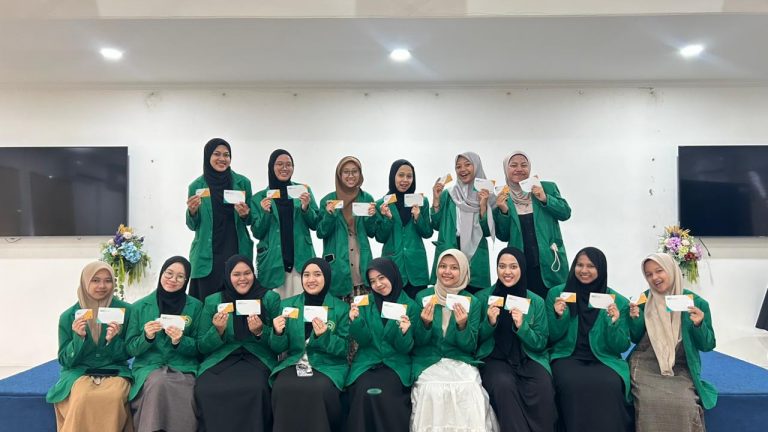 15 Mahasiswa Penerima KIP-K IIQ Jakarta Lakukan Aktivasi Rekening di Bank BSI