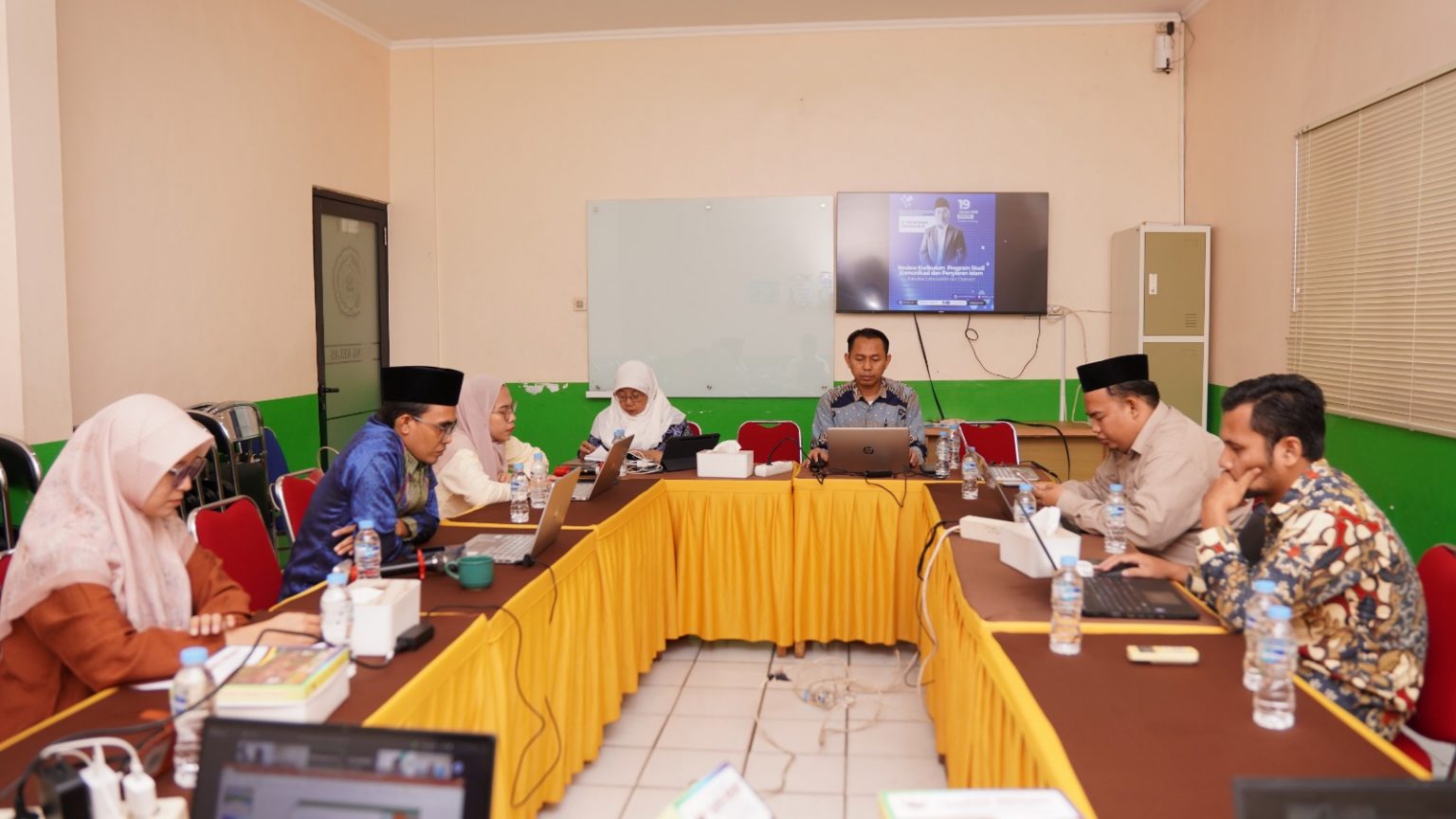 Prodi KPI IIQ Jakarta Gelar Review Kurikulum Bersama Ketua Umum ASKOPIS