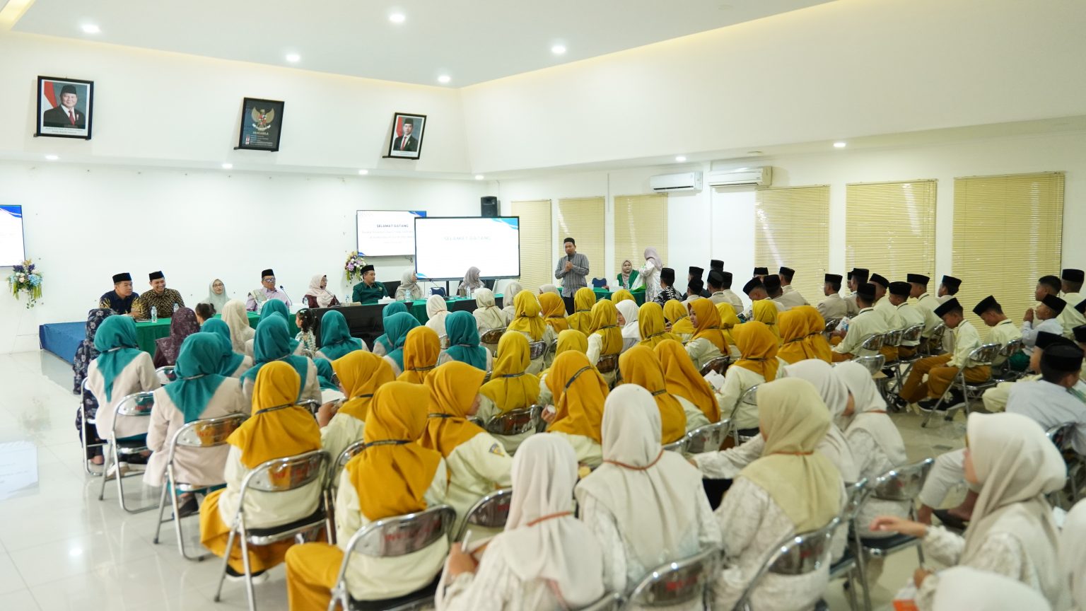 Santri Daarul Huda Malang Kunjungi IIQ Jakarta