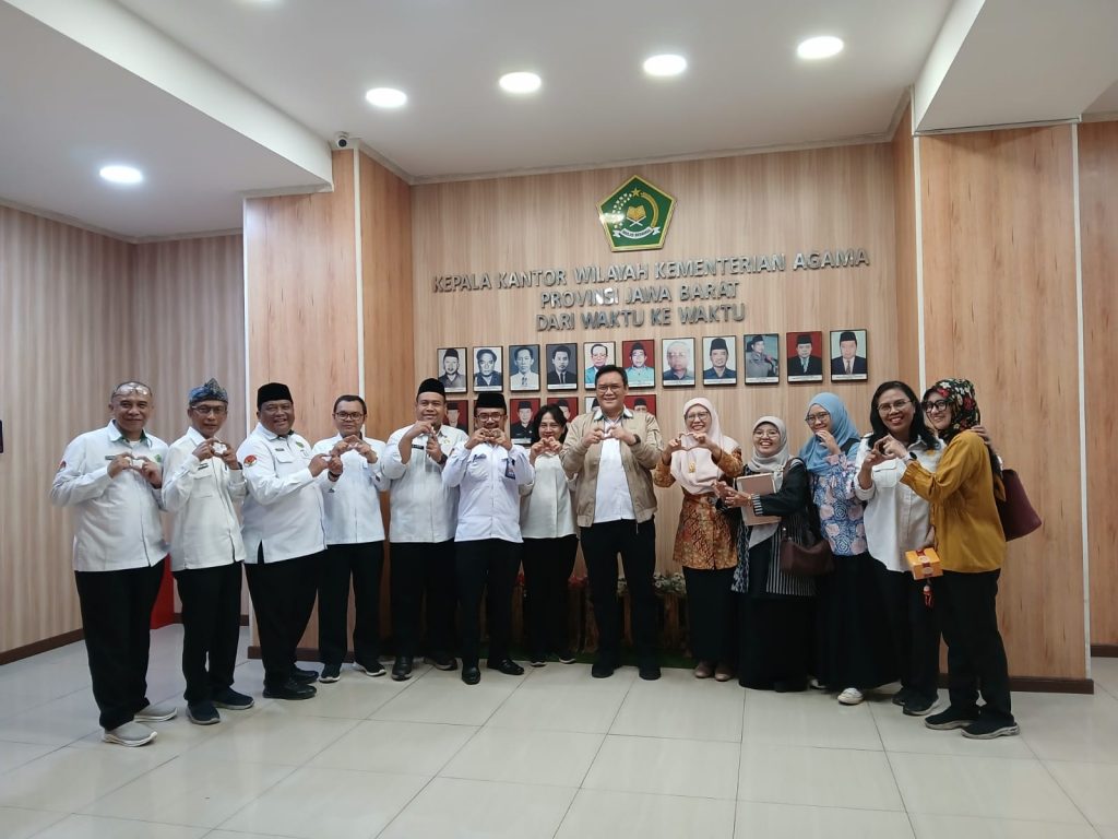 PSGA IIQ Jakarta Ambil Peran dalam Monev Ketahanan Keluarga Kemenko PMK di Jawa Barat