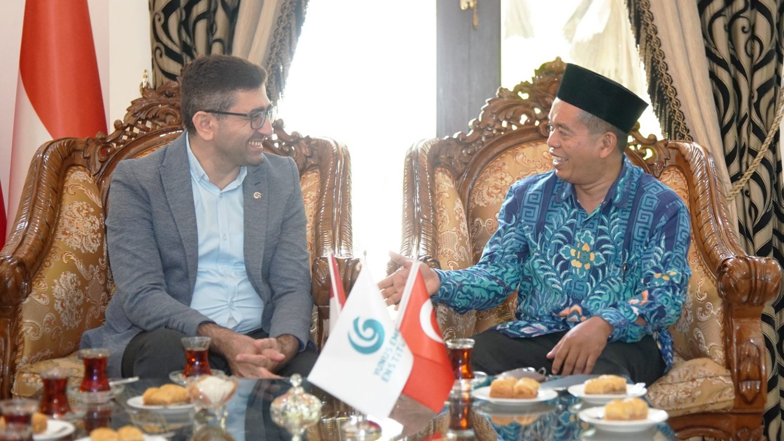 Jelajahi Praktik Wakaf Turki, Mahasiswa FSEI IIQ Jakarta Belajar Langsung di Pusat Kebudayaan Yunus Emre