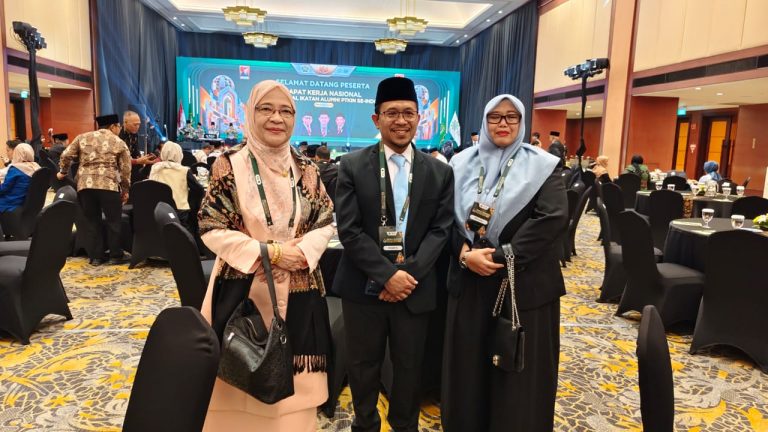 Usung Misi Rekonstruksi Peradaban Islam, Rektor IIQ Jakarta Hadiri Rakernas FN IKA PTKIN di Hotel Borobudur